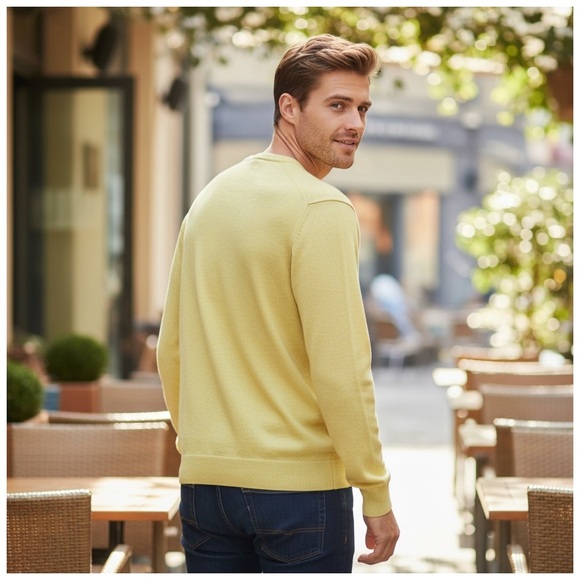 Malo Men’s Yellow Cashmere V-Neck Sweater. XL - Picture 9 of 15